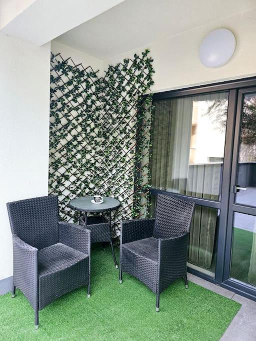 Ewa Green Towers Pitesti Bagian luar foto